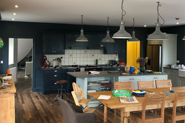 LJV Decorating | Winchester, Hampshire based interior decorator / Painter painter and decorator winchester, interior painter, exterior painter, painters, decorators, decorating, painting services, window repairs, commercial painting, commercial decorating, winchester, southampton, hampshire, wiltshire, surrey, oxfordshire